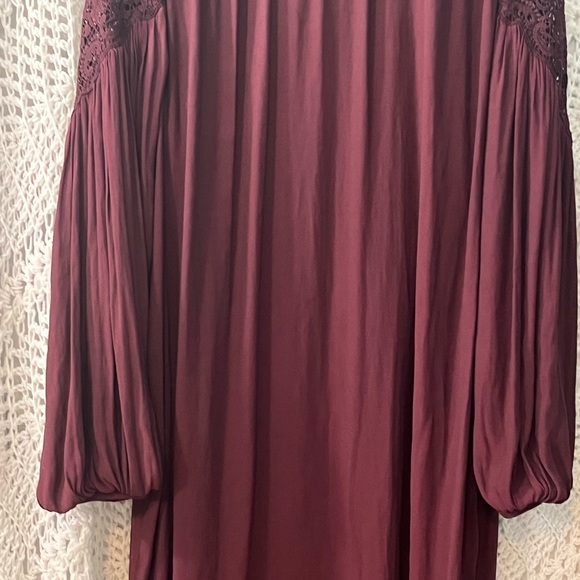 Loft large burgundy dress with lace cutouts upper arms - Picture 2 of 5